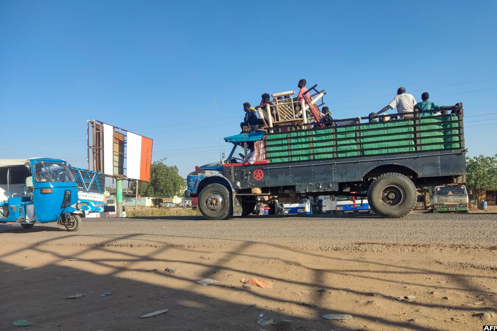 UN warns of conflict near Sudan aid hub