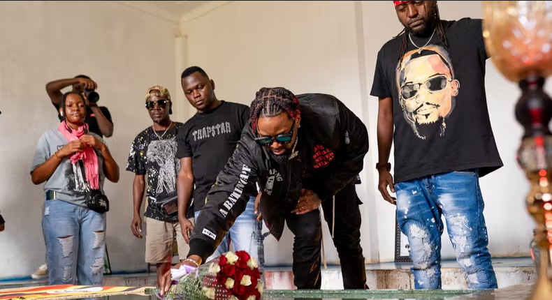 Konshens Tributes Mowzey Radio ahead of Blankets and Wine show